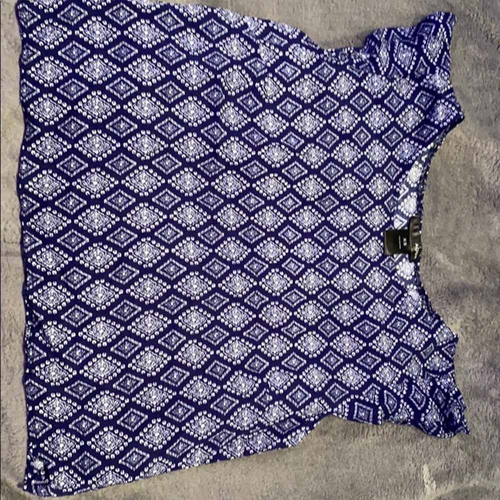 Super cute blue and white aqua shirt